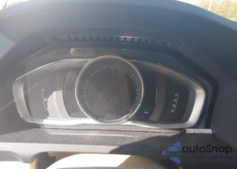 2015 Volvo S60 T5 Premier из США, поврежденный, VIN YV140MFK6F1342518